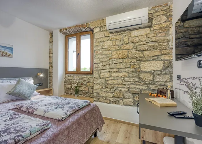 Oda ve Kahvaltı Materada 3*